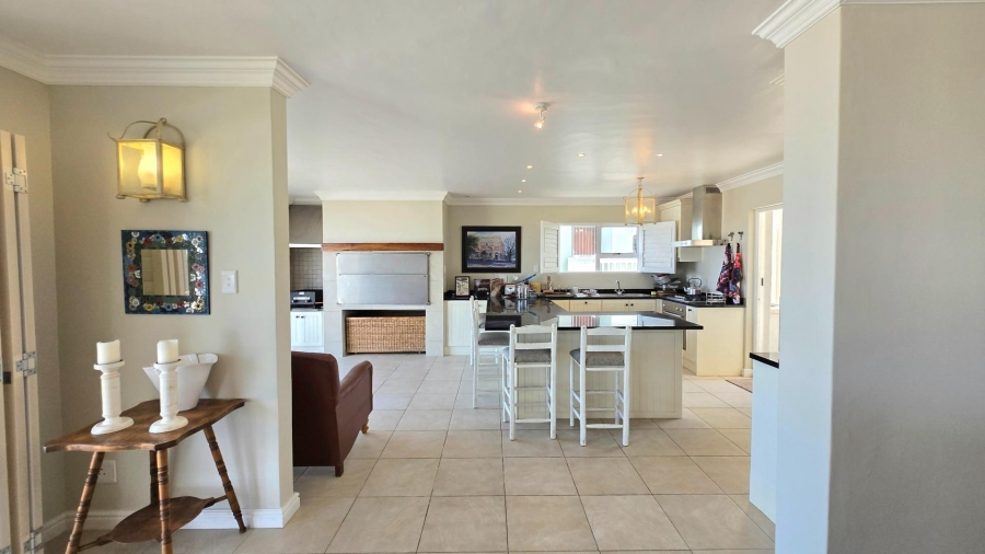 6 Bedroom Property for Sale in Franskraal Western Cape